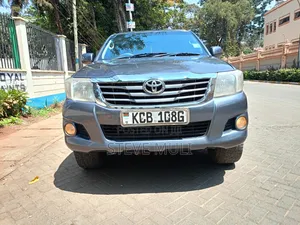 Toyota Hilux 2014 Gray