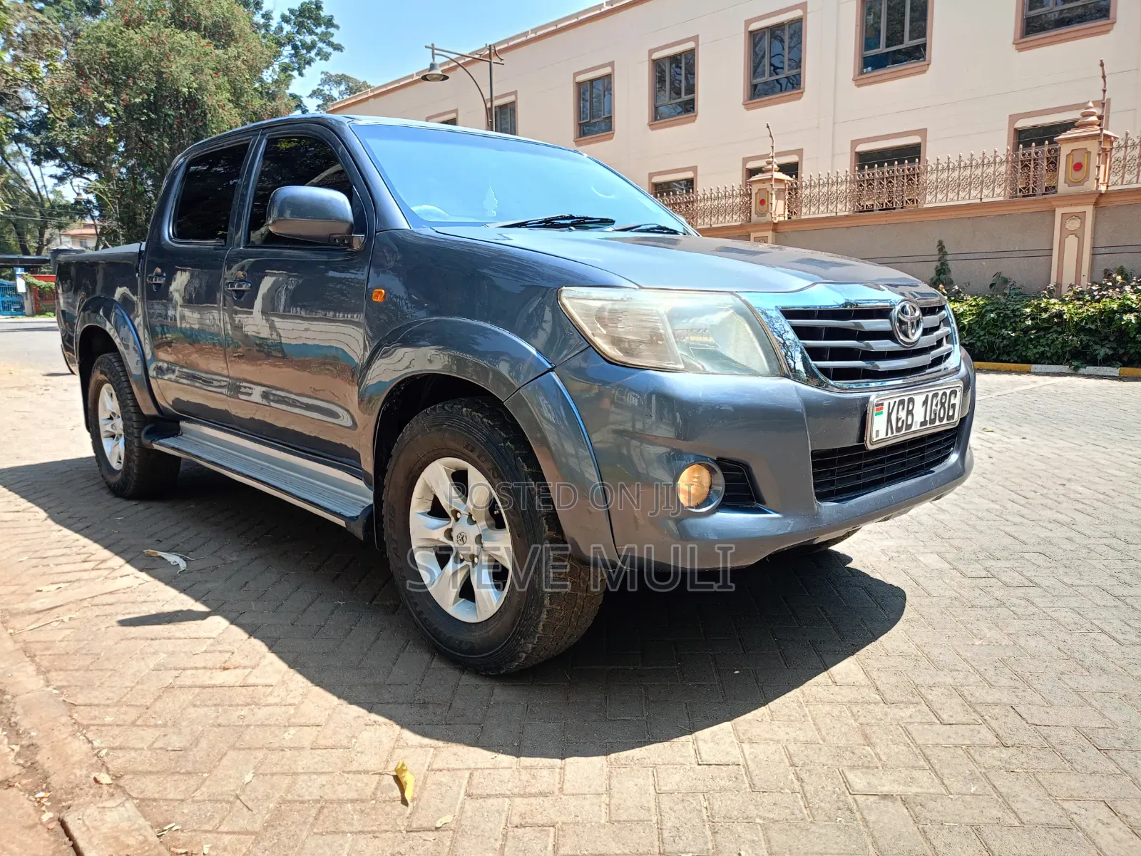 Toyota Hilux 2014 Gray