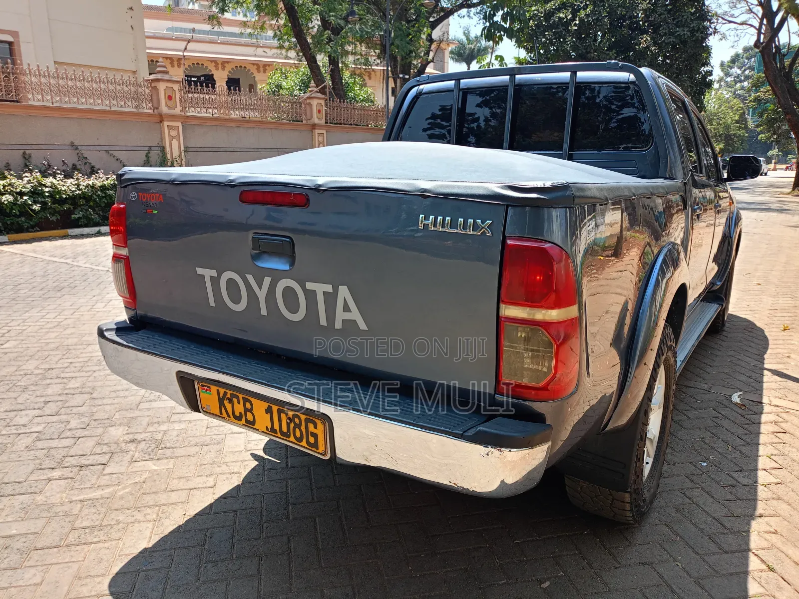 Toyota Hilux 2014 Gray
