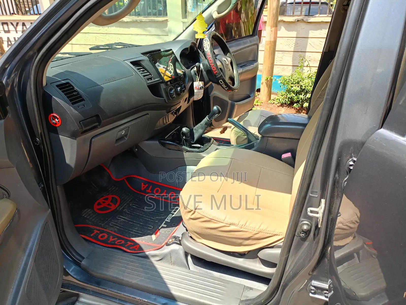 Toyota Hilux 2014 Gray