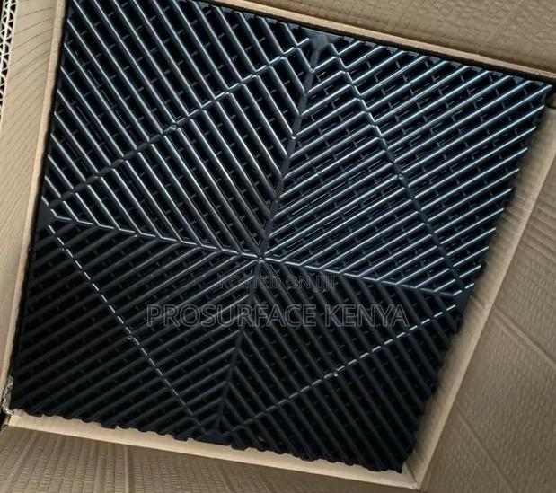 Strong Interlocking Garage Tiles – 18mm Thick, - thumbnail 2