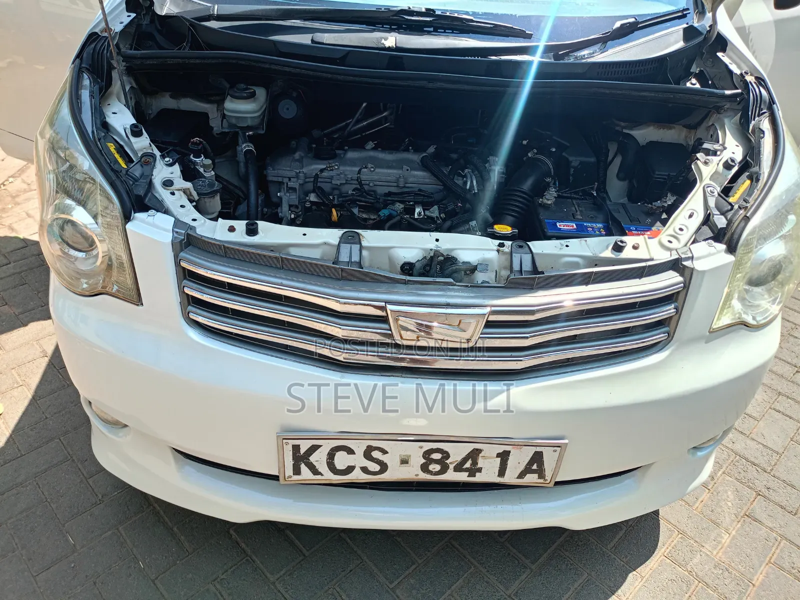 Toyota Noah 2012 Pearl