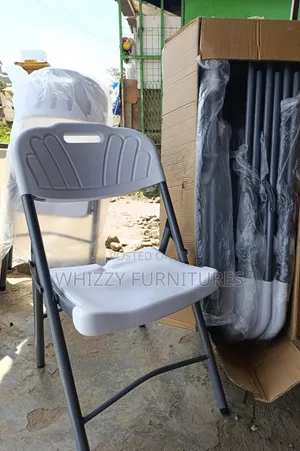 Heavy Duty Plastic Folding Chairs/Stackable
