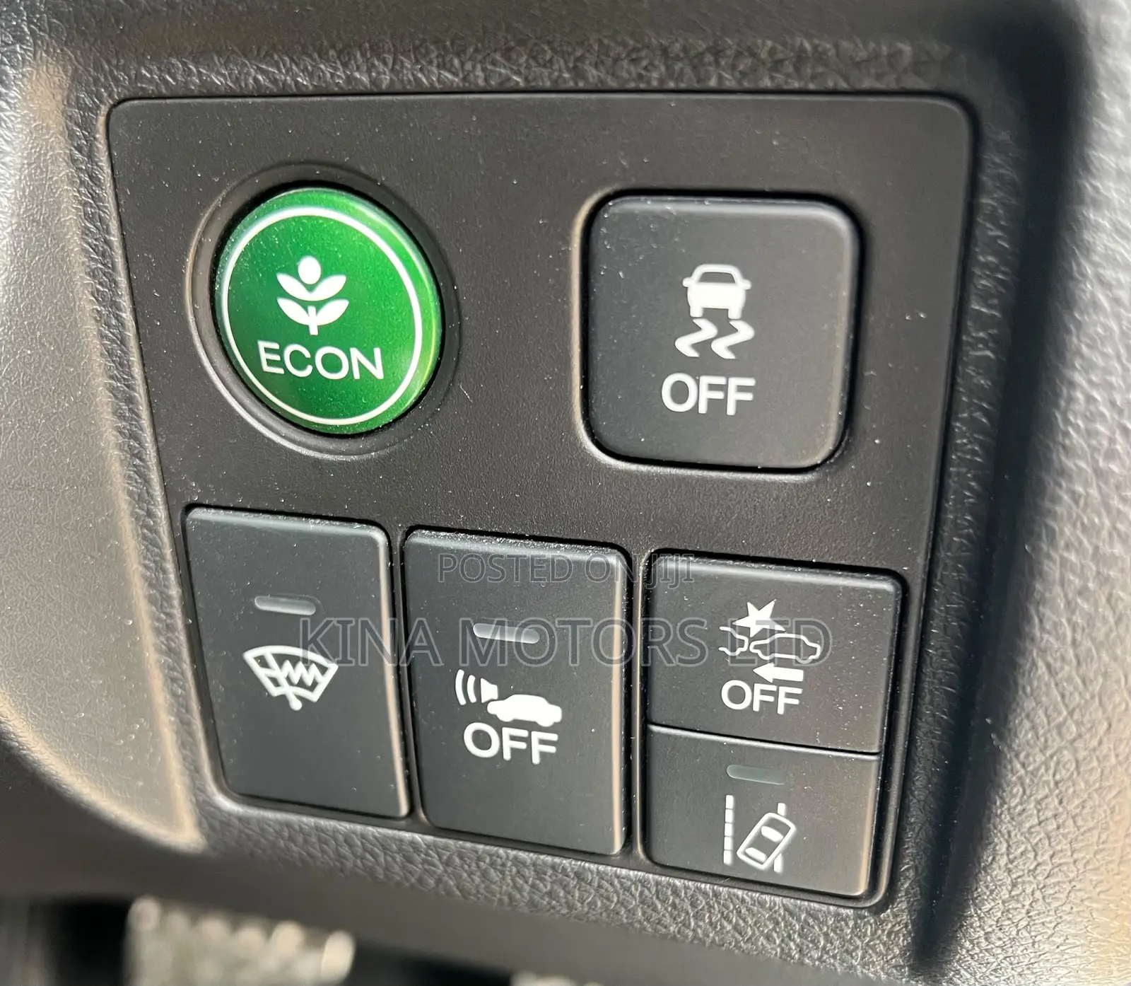 Honda Vezel 1.5 2WD 172 hp 2019 Off white