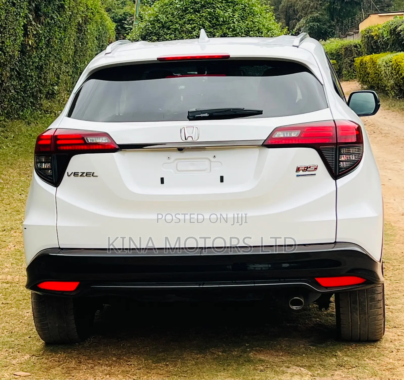 Honda Vezel 1.5 2WD 172 hp 2019 Off white