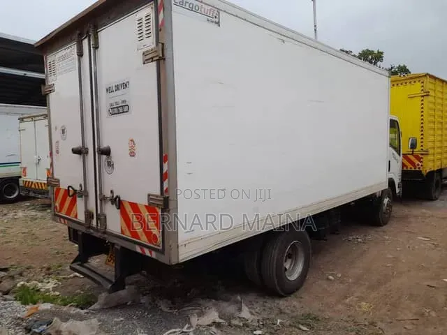 Isuzu NQR 116,566kms 4,778 Cc Manual Diesel White