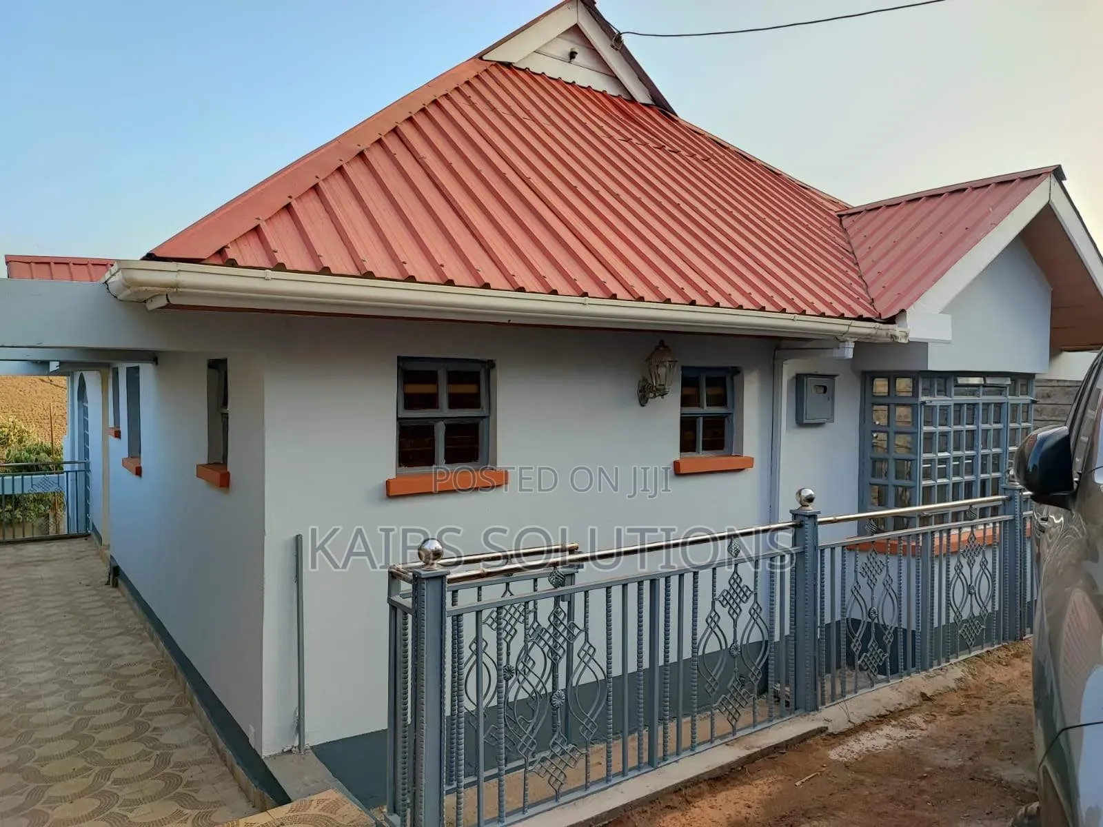 3bdrm Maisonette in Kawaida, Banana for sale