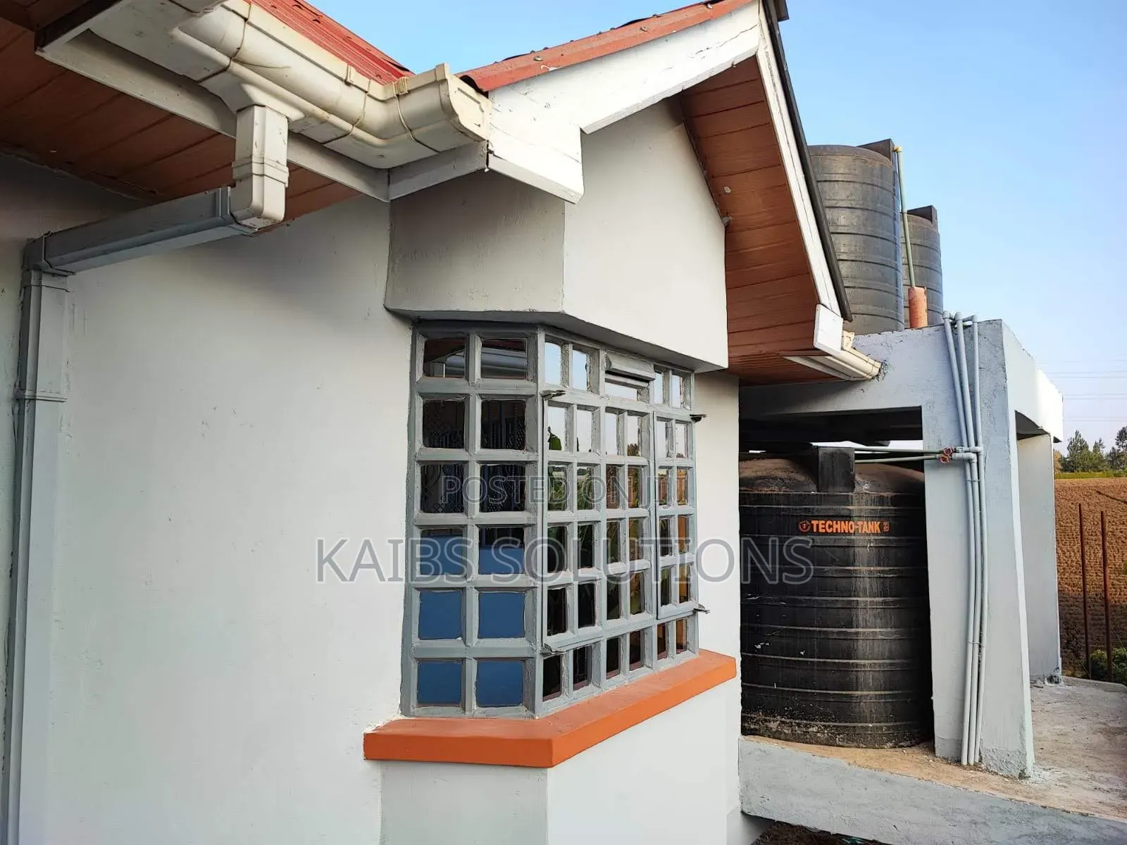 3bdrm Maisonette in Kawaida, Banana for sale