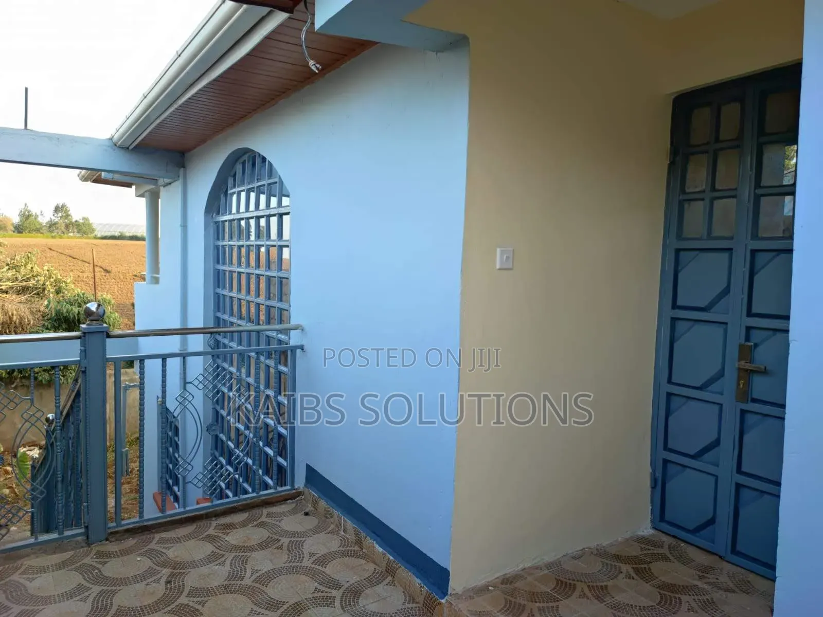 3bdrm Maisonette in Kawaida, Banana for sale