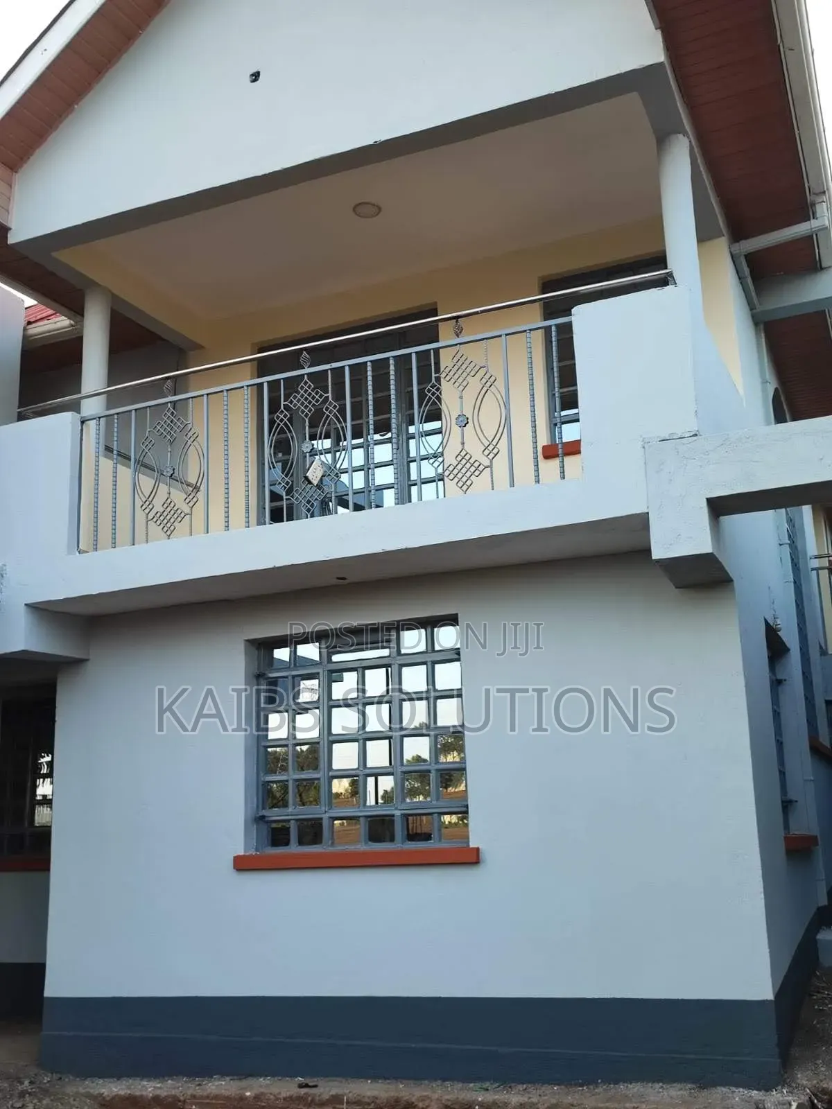 3bdrm Maisonette in Kawaida, Banana for sale