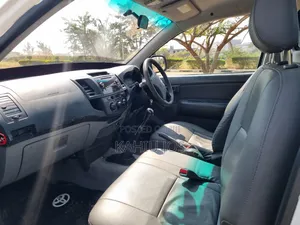 Toyota Hilux 2016 White