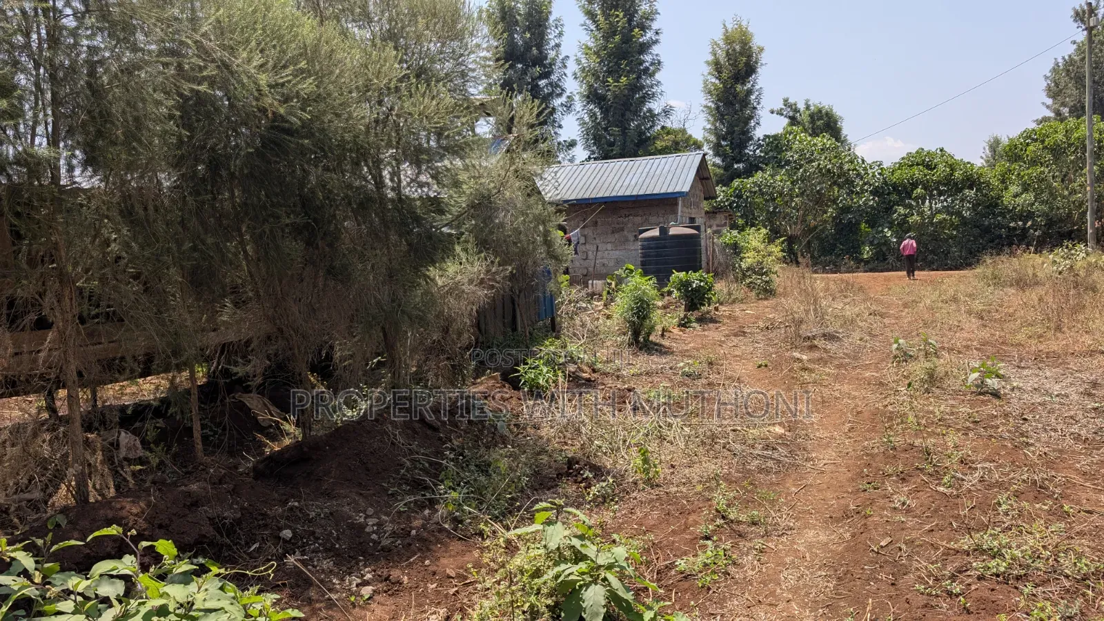 1/2 Acre With a House for Sale in Gatuto, Kirinyaga County.
