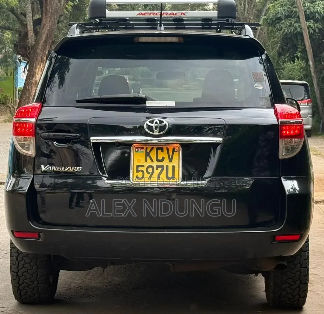 Toyota Vanguard 2013 Black