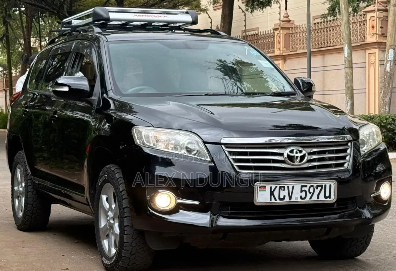 Toyota Vanguard 2013 Black