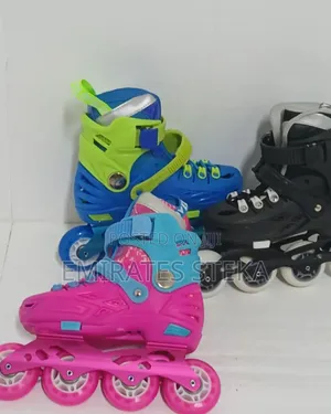 Hard Boot Skating Shoes With Light-Up Wheels – Kids Adjustable LED