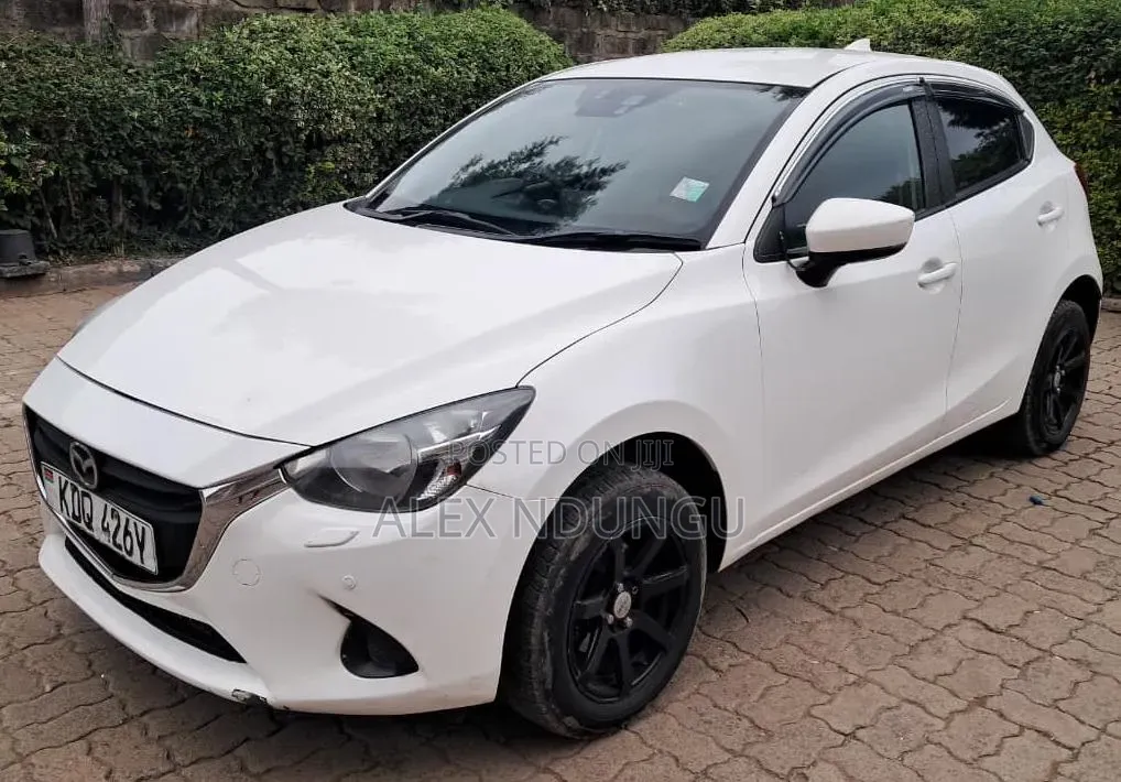 Mazda Demio 2017 White