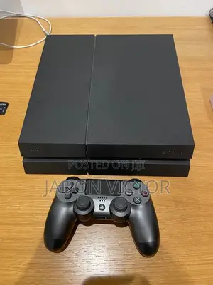 PS4 Standard