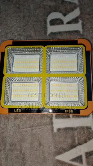 Portable 200 Watts Solar LED Flood