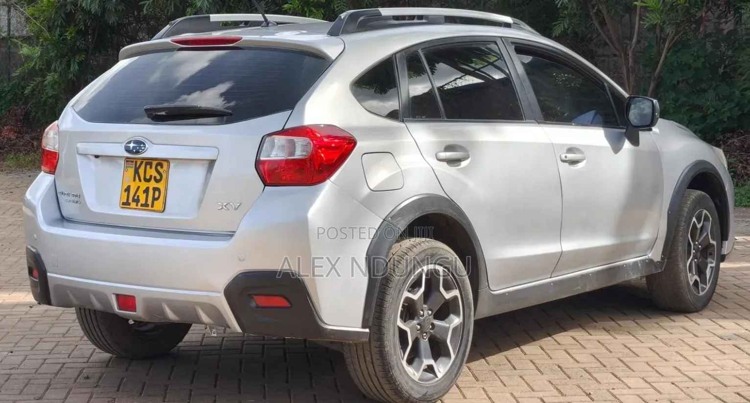 Subaru 1400 2011 White