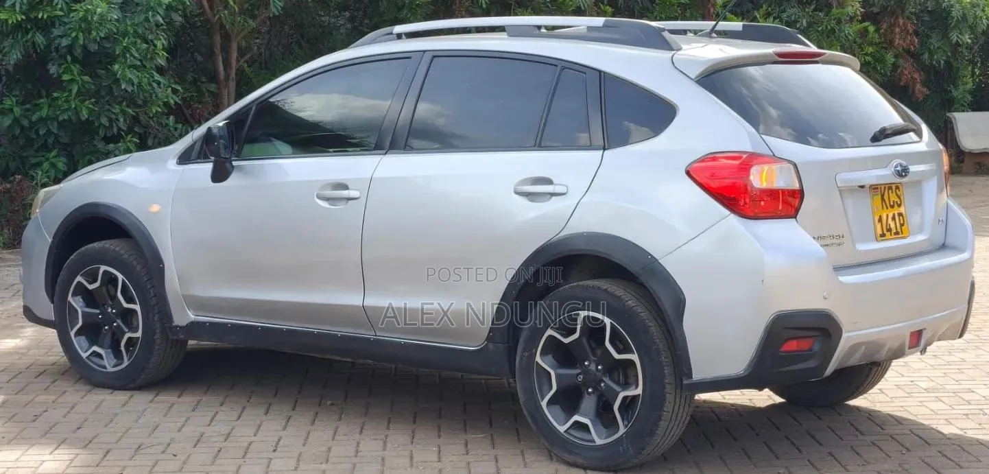 Subaru 1400 2011 White