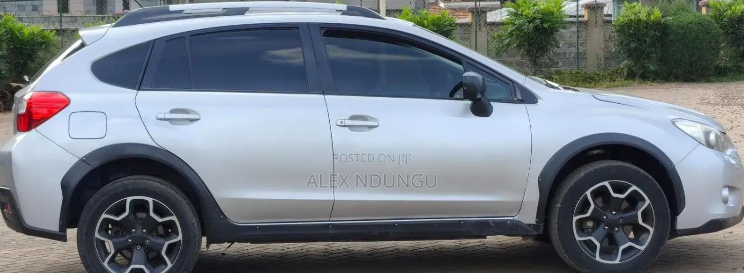 Subaru 1400 2011 White