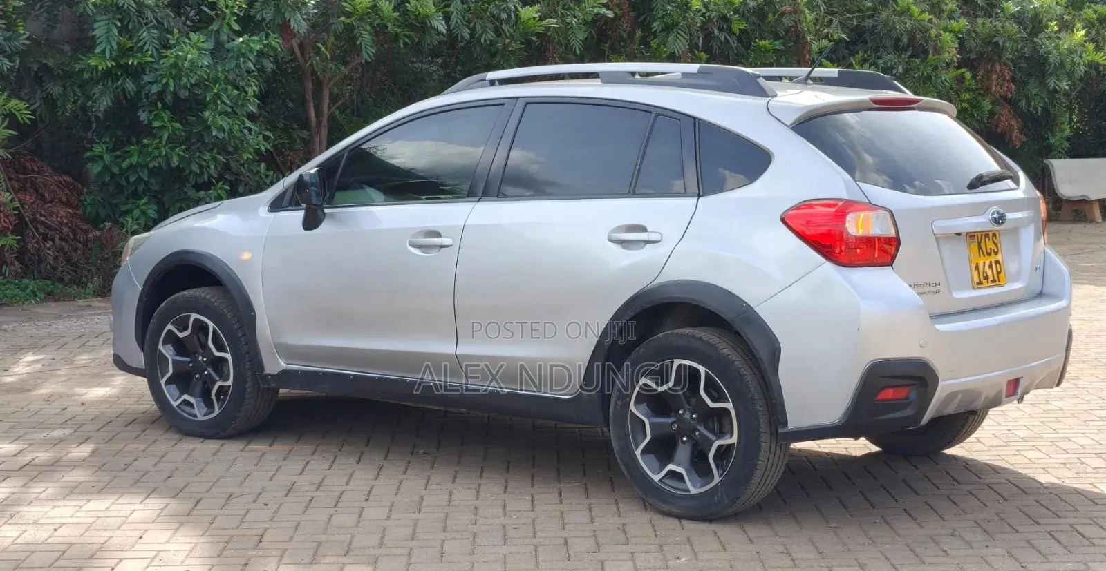 Subaru 1400 2011 White