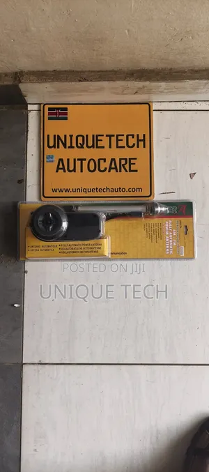 Universal Automatic Power Antenna Car Radio Aerial