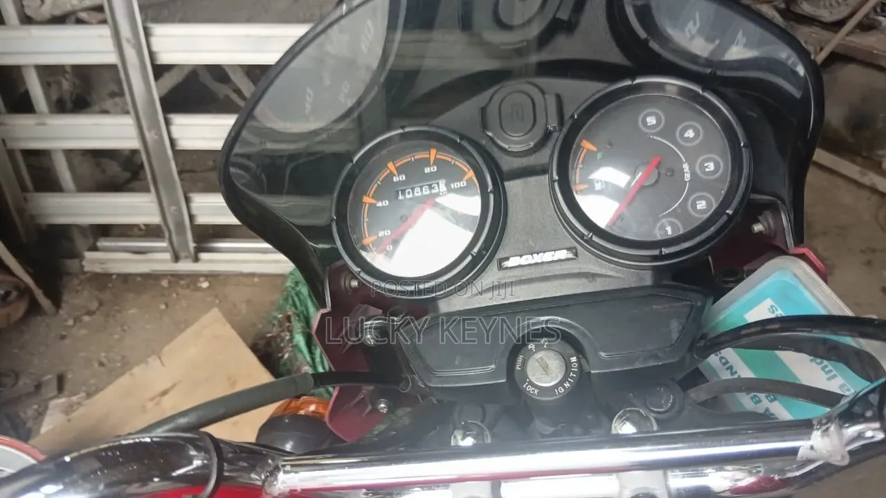 Bajaj Boxer 100 2022 Red