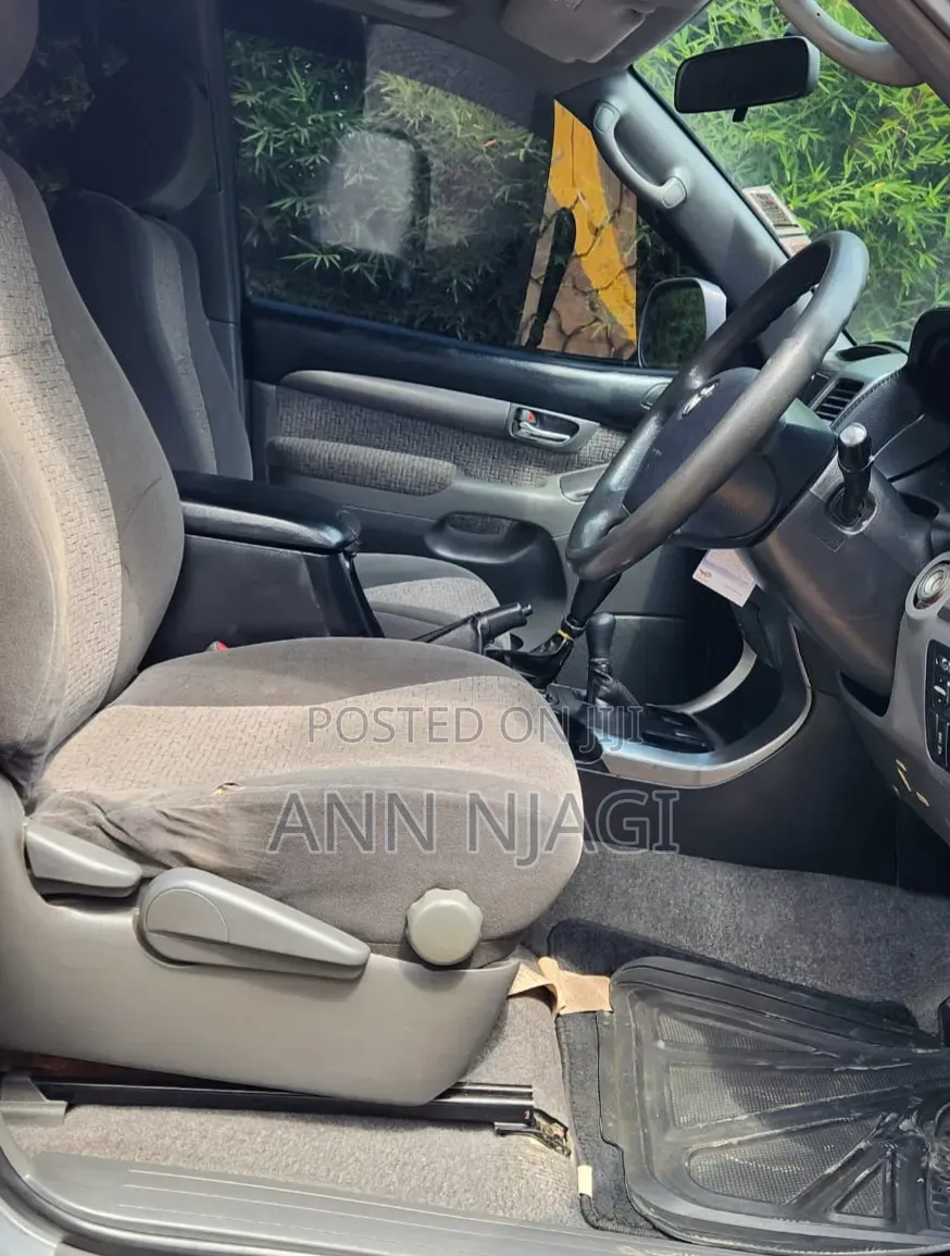 Toyota Land Cruiser Prado 2004 Silver