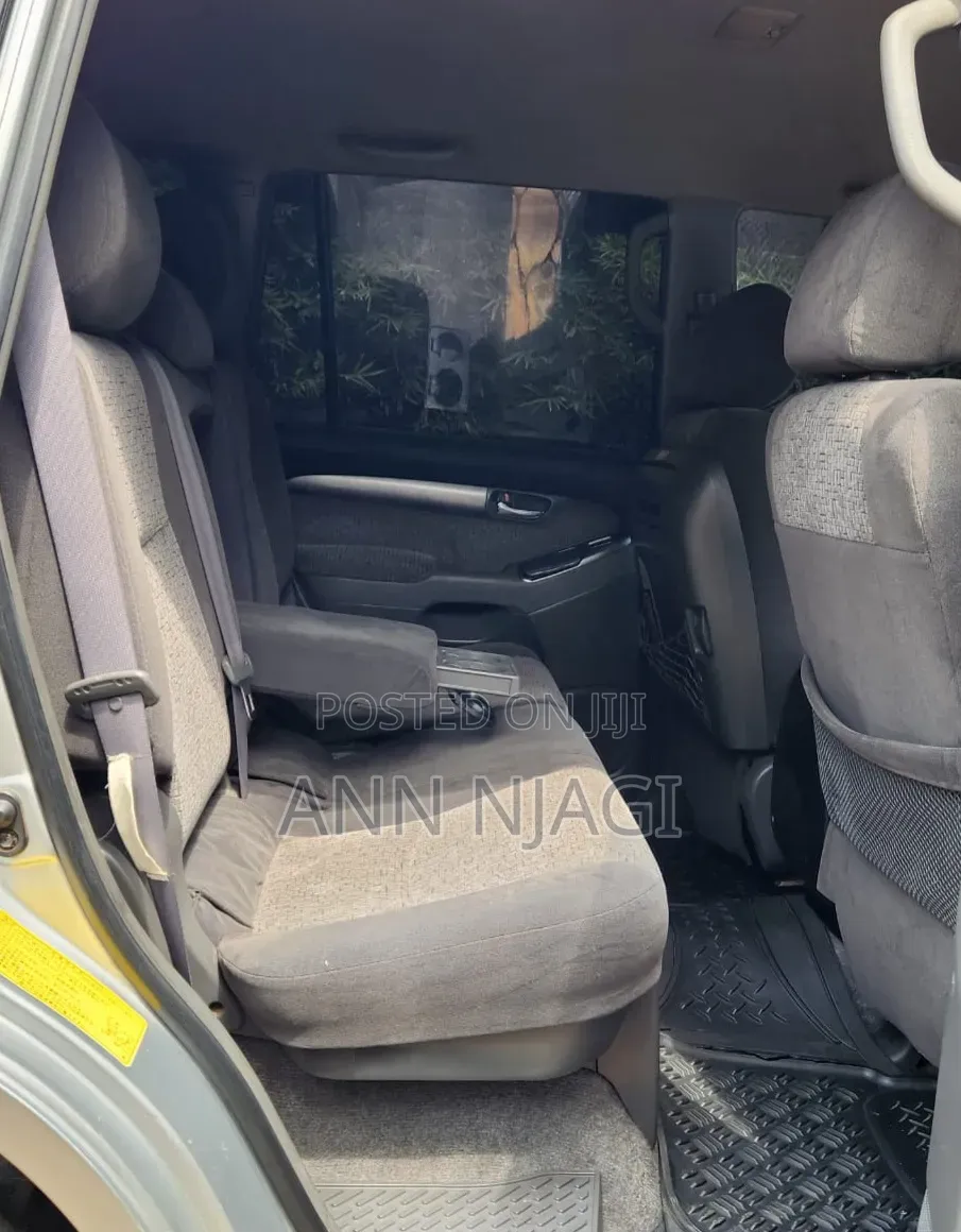 Toyota Land Cruiser Prado 2004 Silver