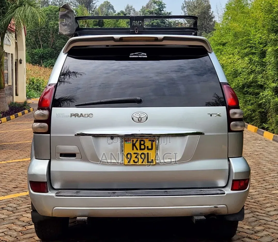 Toyota Land Cruiser Prado 2004 Silver