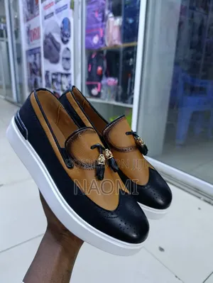 Dealers in All Types of Shoes