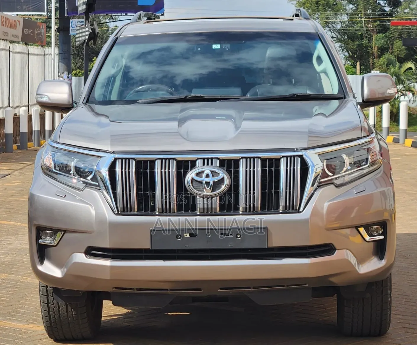 Toyota Land Cruiser Prado 2017 Brown