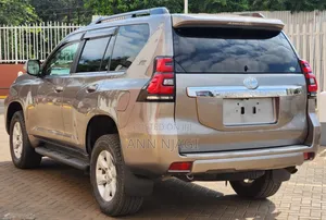 Toyota Land Cruiser Prado 2017 Brown