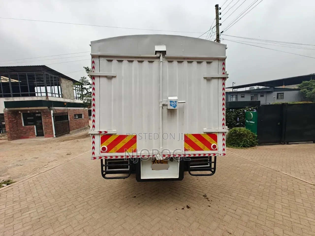 Isuzu NMR 3000cc