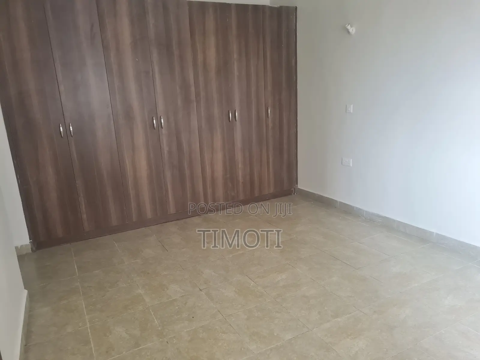 3 Bedroom Apartment Plus SQ