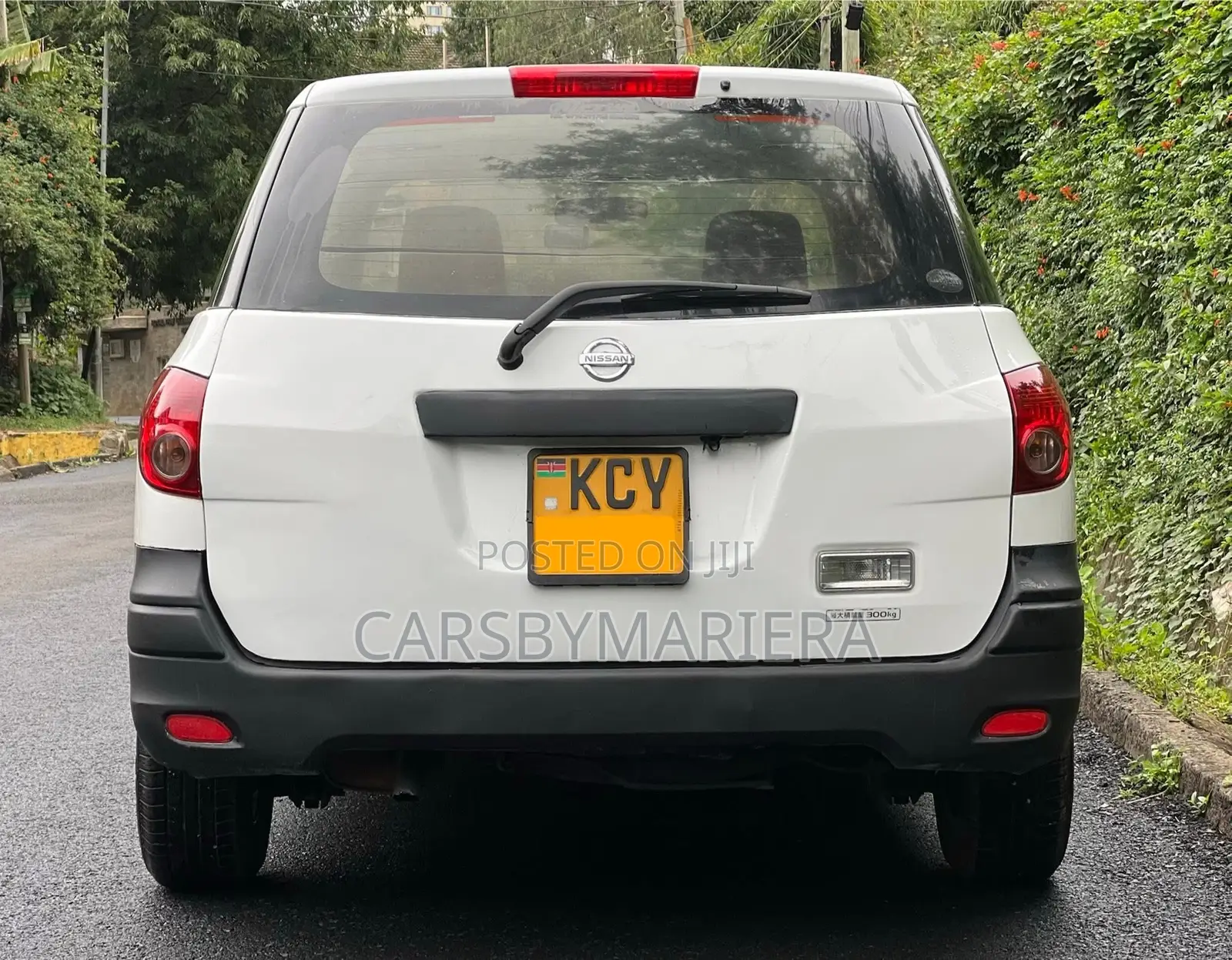 Nissan Advan 2012 White