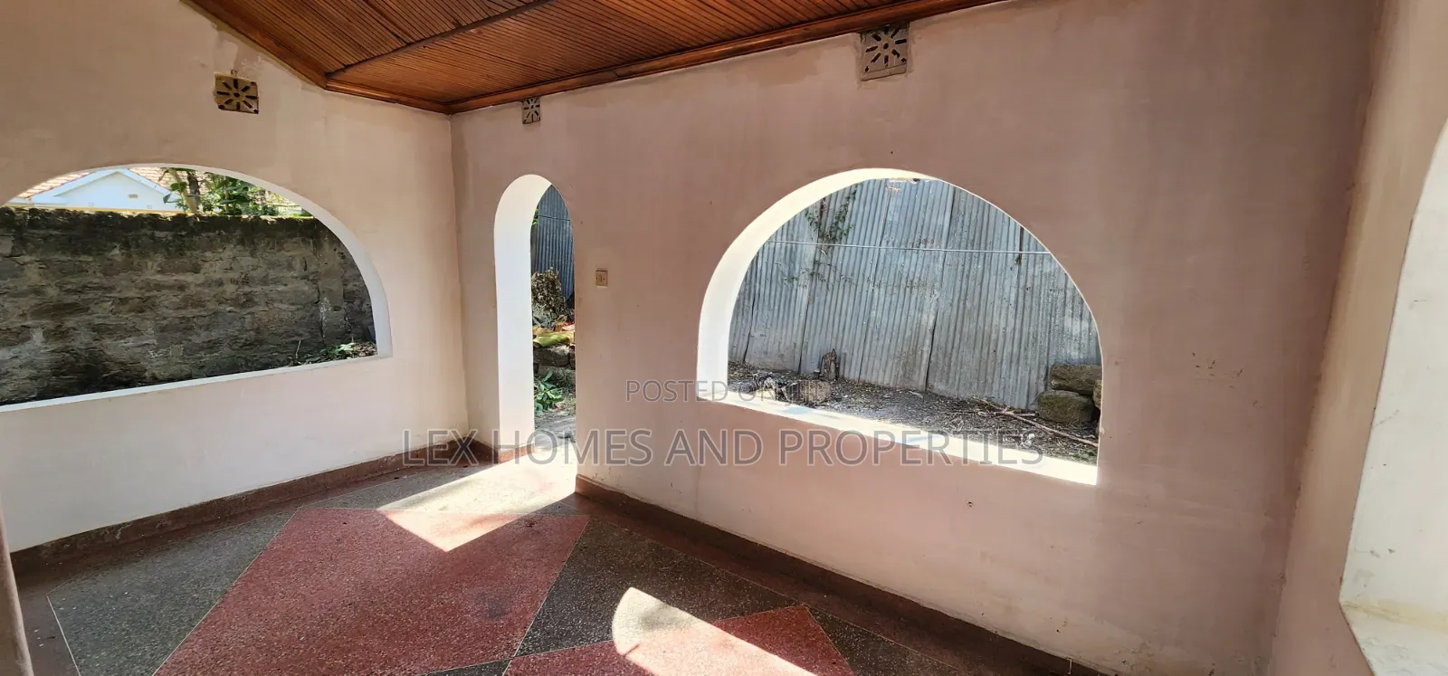 5bdrm Maisonette in NkaiMurunya for rent