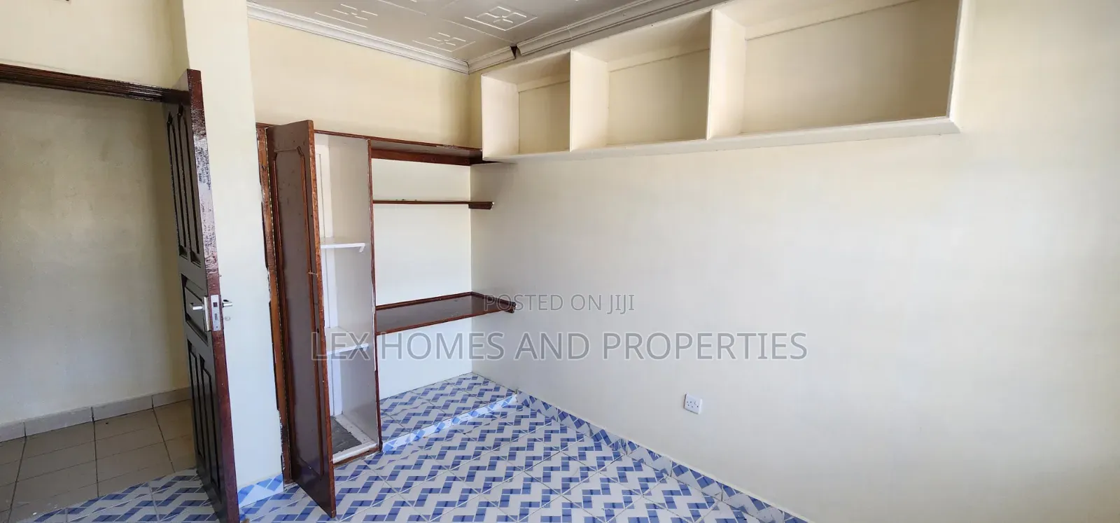 5bdrm Maisonette in NkaiMurunya for rent
