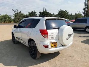 Toyota RAV4 2006 White