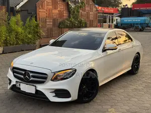 Mercedes-Benz E220 2016 White
