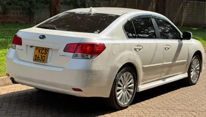 Subaru Legacy 2011 Pearl