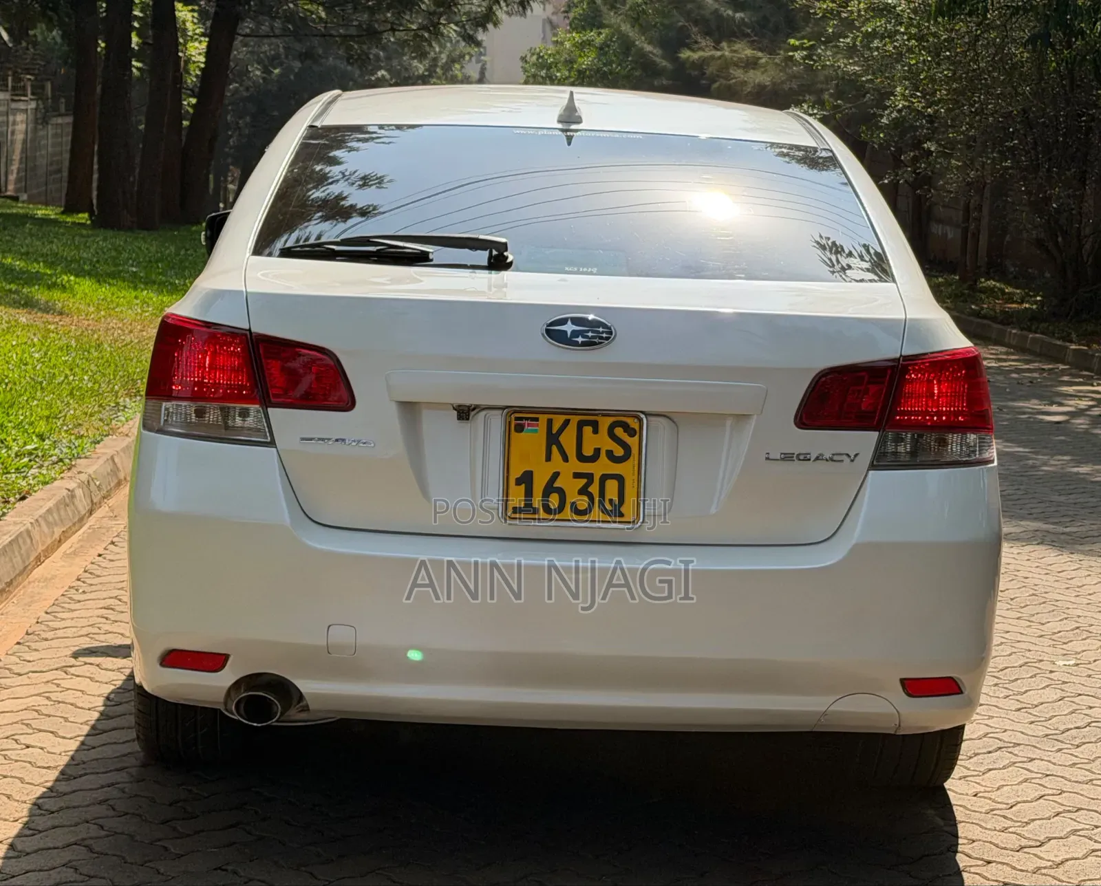 Subaru Legacy 2011 Pearl