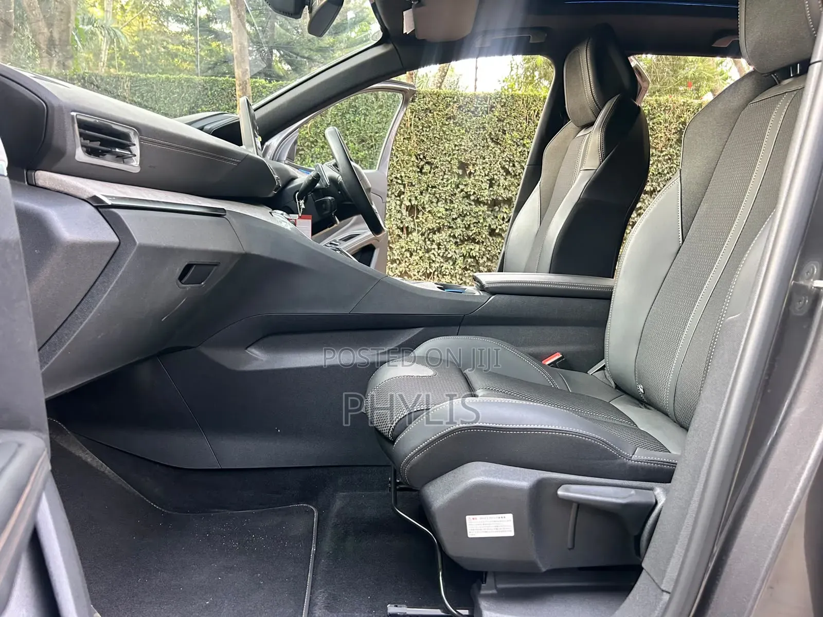 Peugeot 3008 2022 Gray