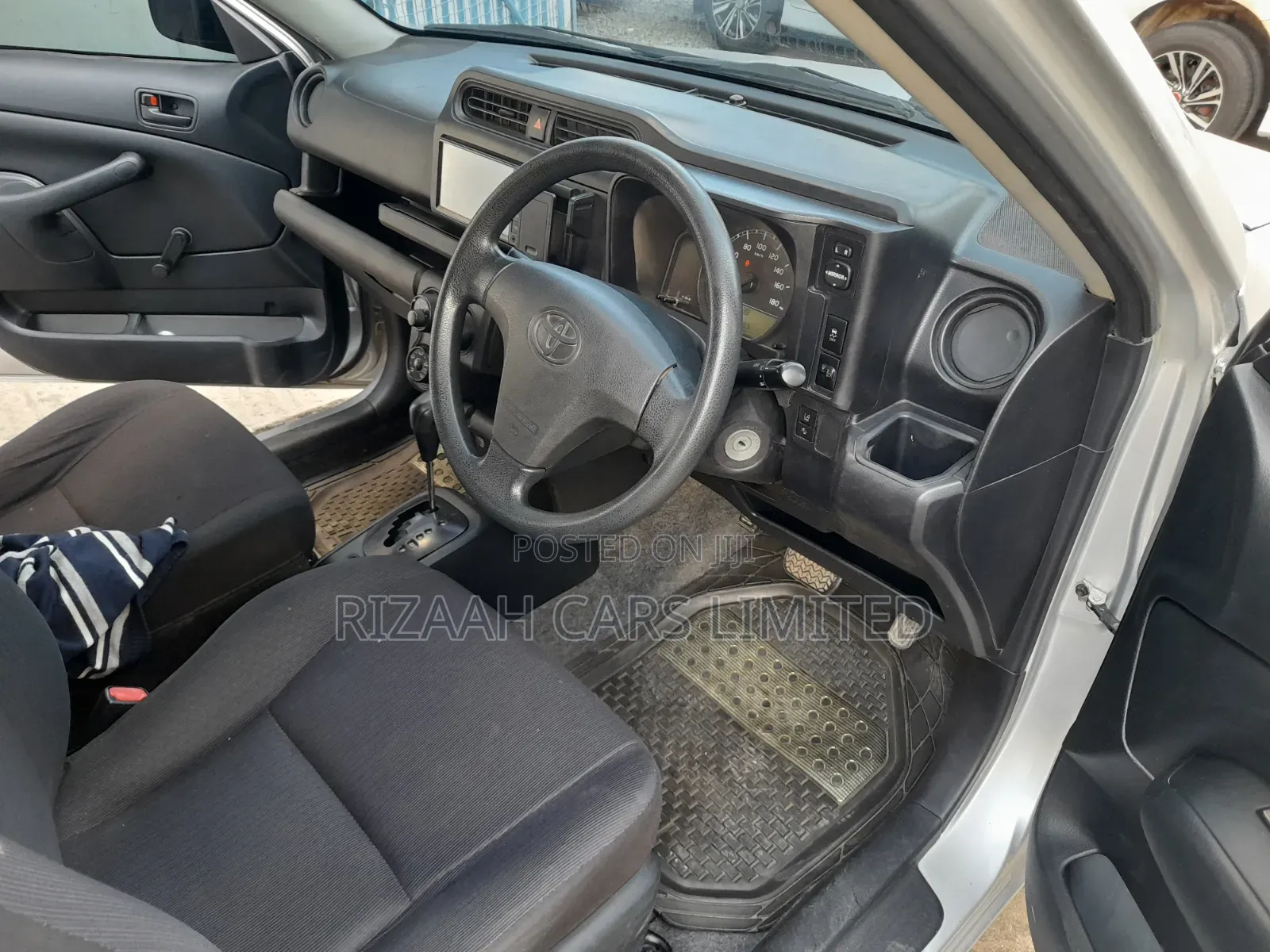 Toyota Probox 2017 Silver