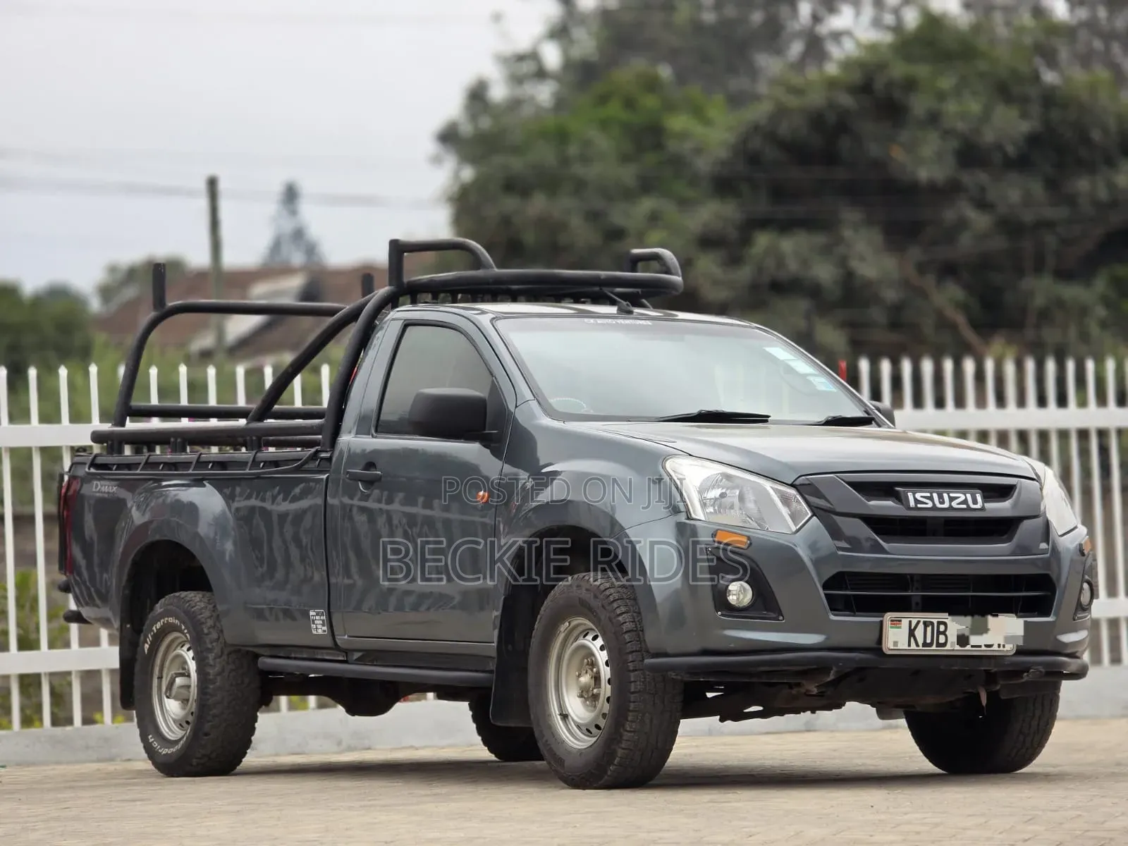 Isuzu D-MAX 2021 Gray