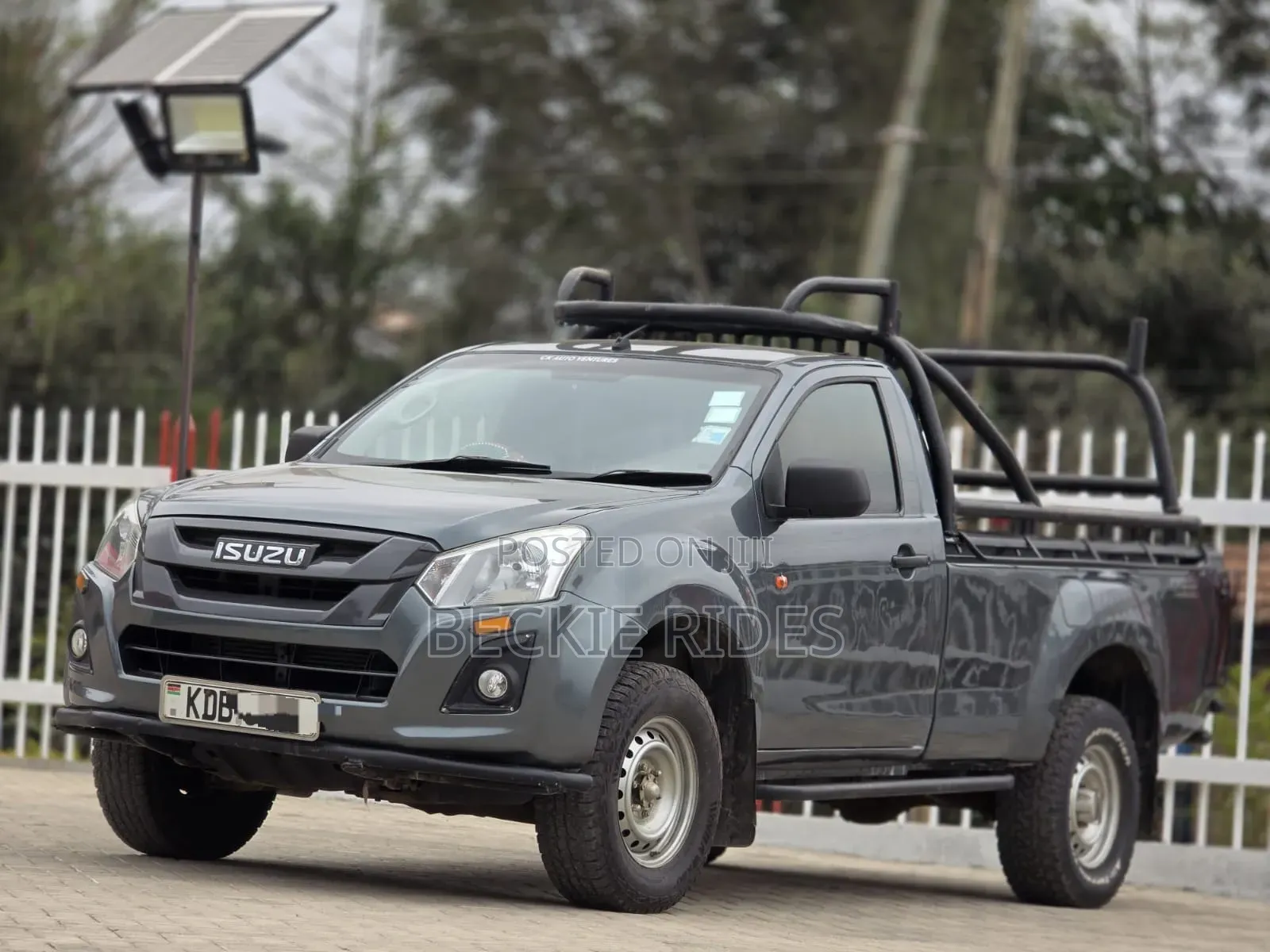 Isuzu D-MAX 2021 Gray