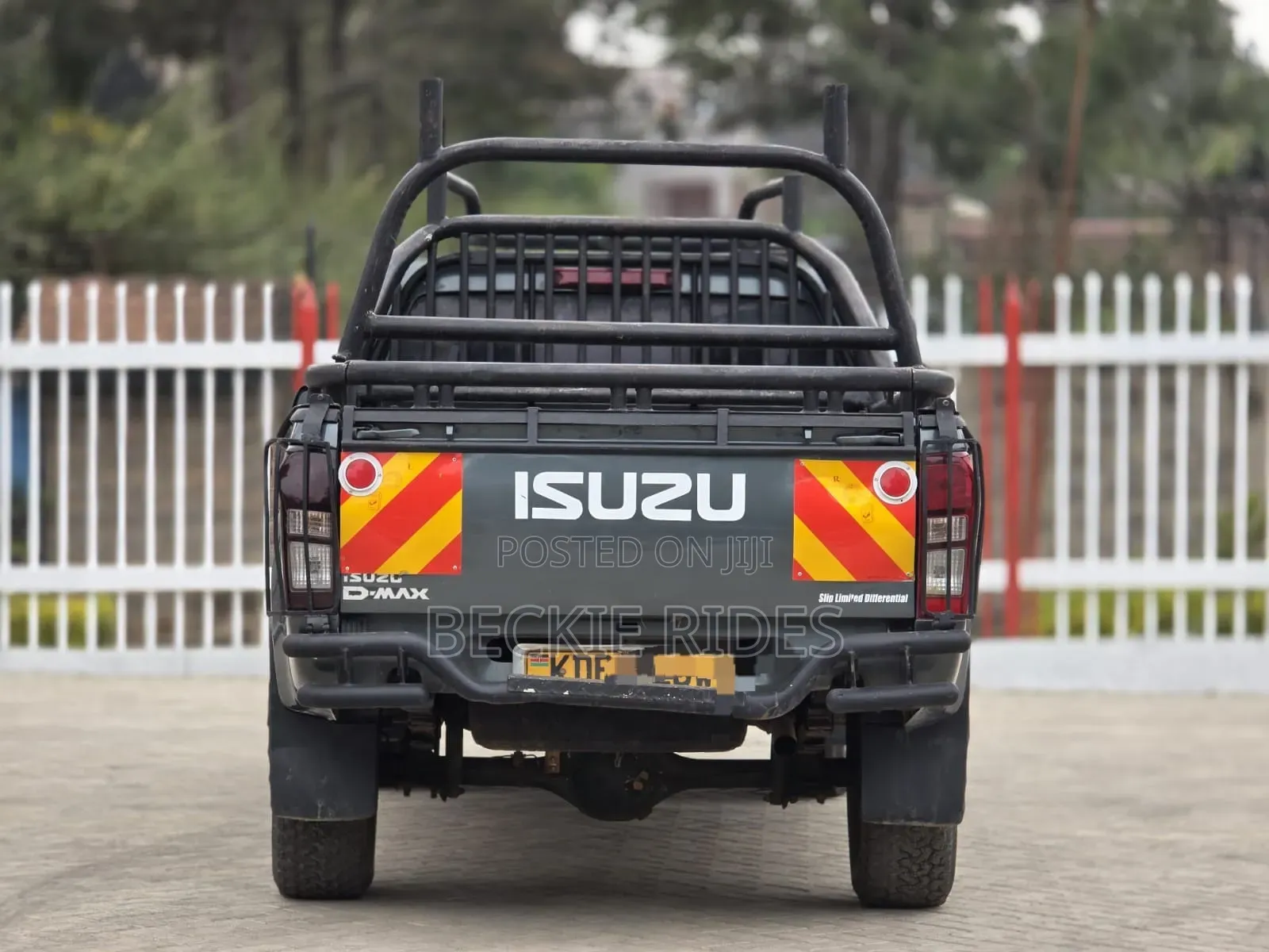 Isuzu D-MAX 2021 Gray