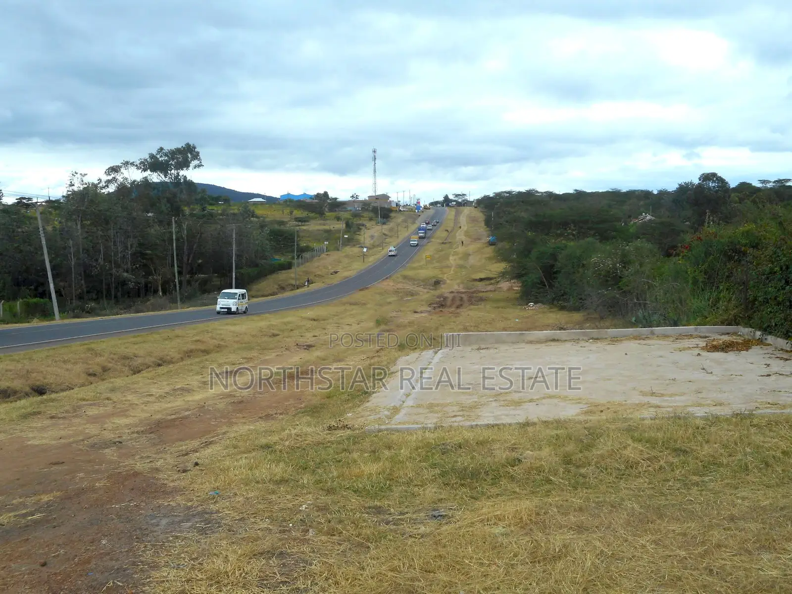 5bdrm Farm House in Kithini, Junction for sale