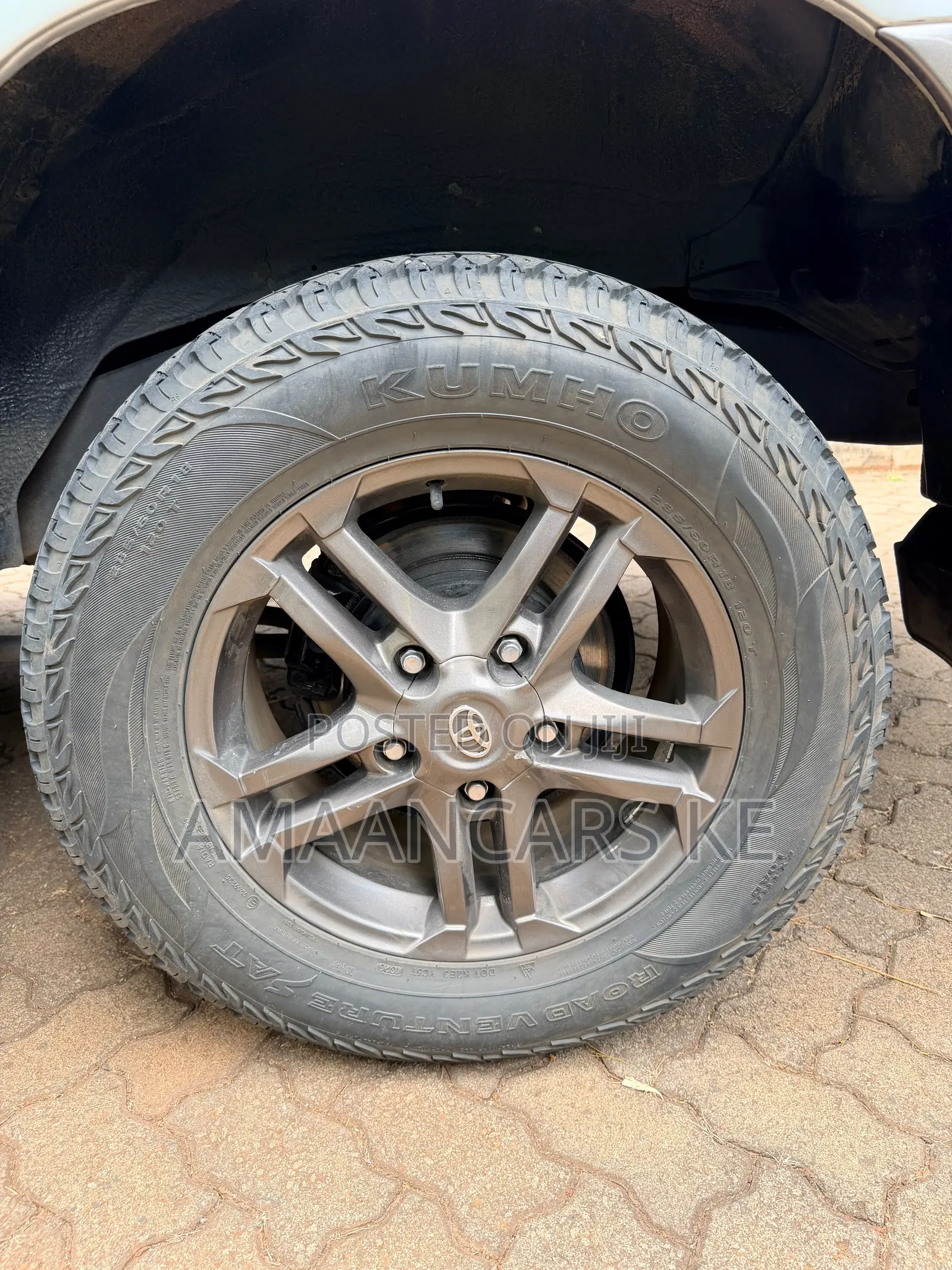 Toyota Land Cruiser 100 4.2 2006 Silver